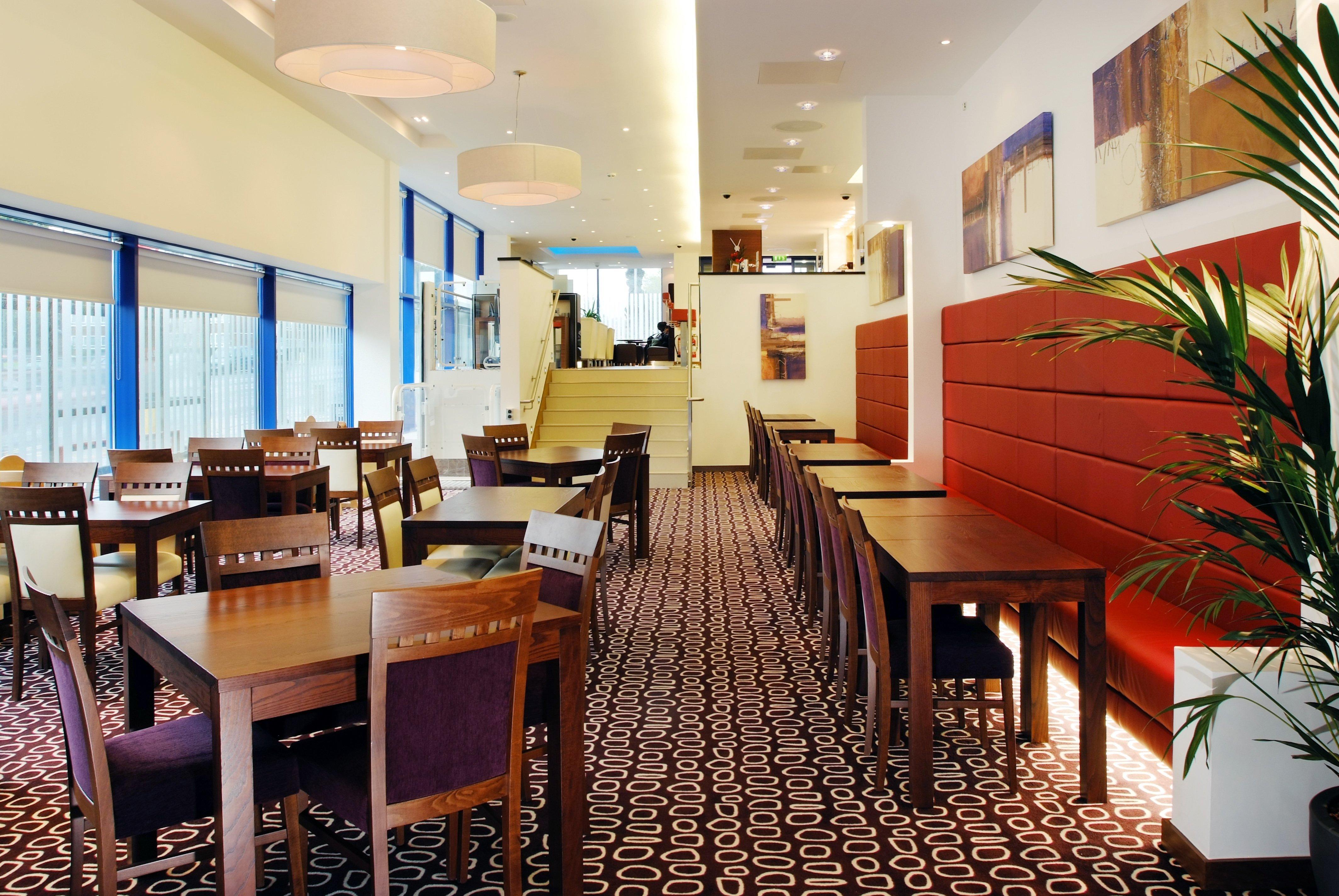 ฮอลิเดย์ อินน์ เอกซ์เพรส ลอนดอน โกลเดอร์ส กรีน ฟินชืลีย์ ร้านอาหาร รูปภาพ